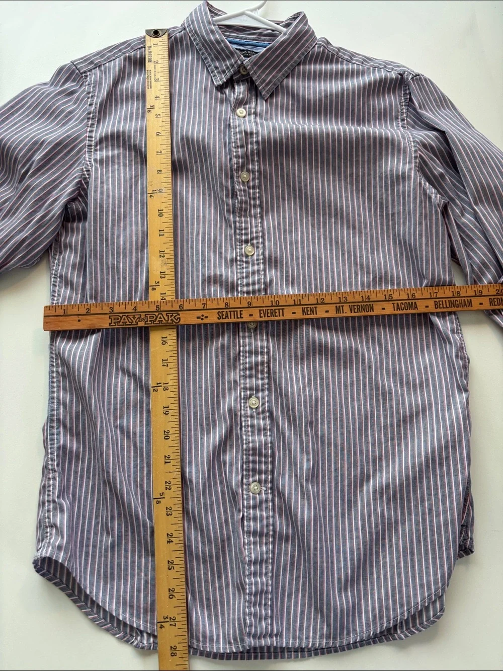 Banana Republic Men’s Red Blue and White Narrow Stripe Dress Shirt -698sku